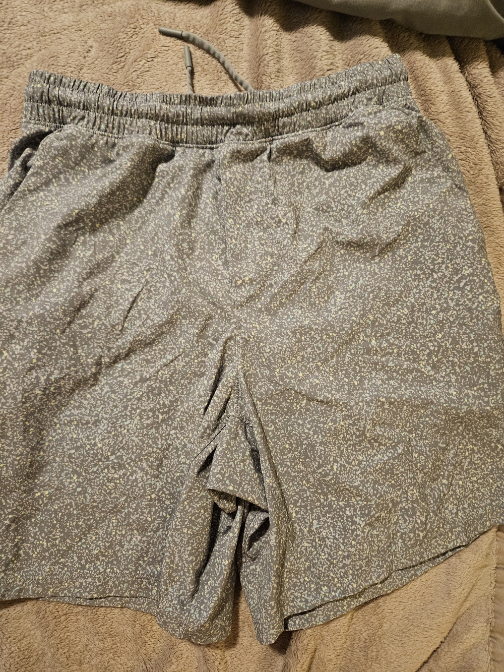 Lululemon Pace Breaker Lined Men's Gray Speckled Athletic Shorts 7"